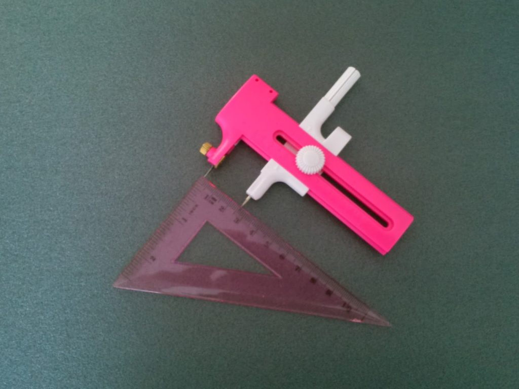 コンパスカッターの使い方 Craft Salon Lumiere ポーセラーツが大好きです 宮城県 仙台でポーセラーツ サロン 教室とオーダーメイドで作成するオリジナル転写紙を販売しています